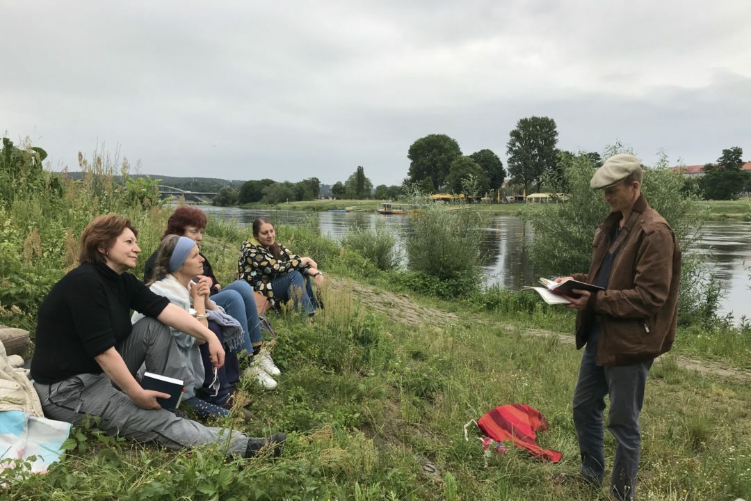 Mehr über den Artikel erfahren Poetischer Abend an der Elbe. Erinnerung an Arsenij Tarkowskij.